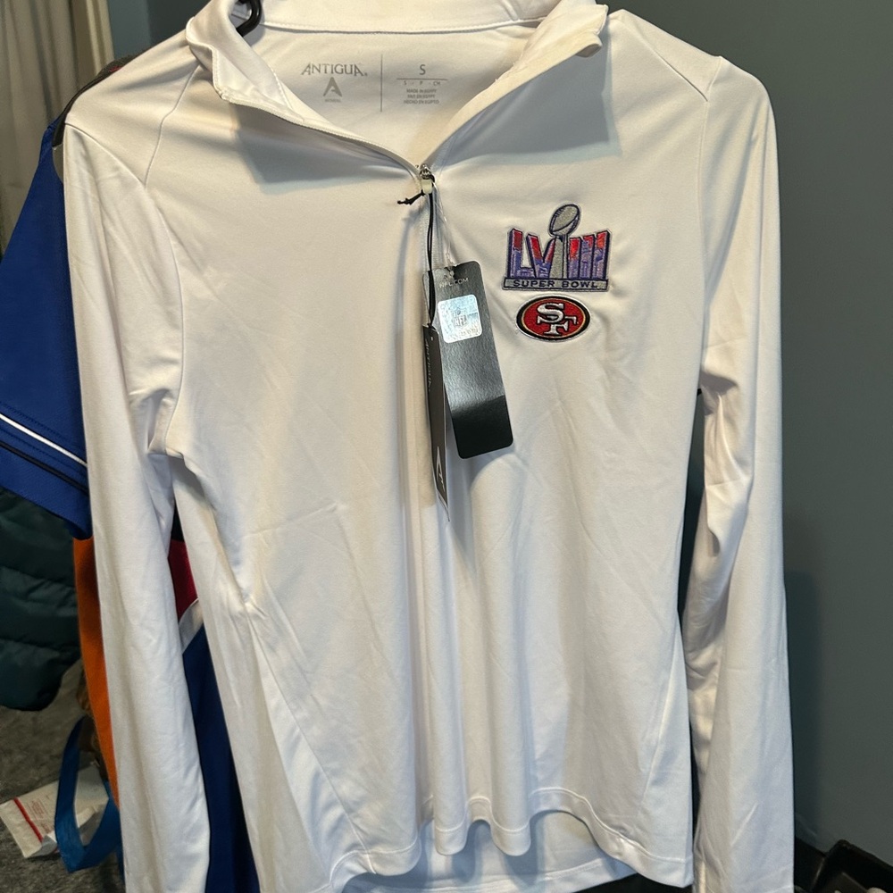 Antigua Black and White Women's NFL Tagged Pullover